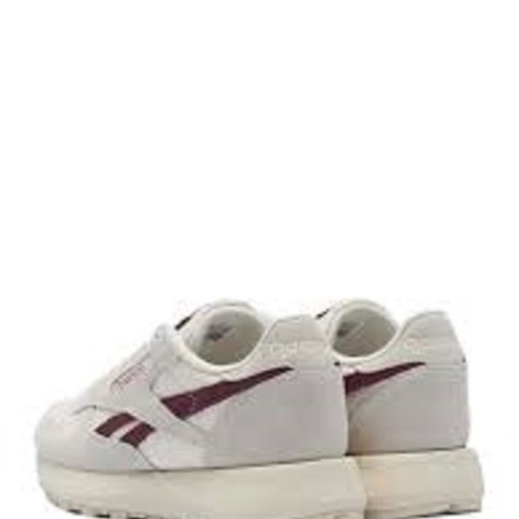 Reebok Women's Classic Leather SP Sneakers Size 9.5 100033443 - Picture 2 of 3